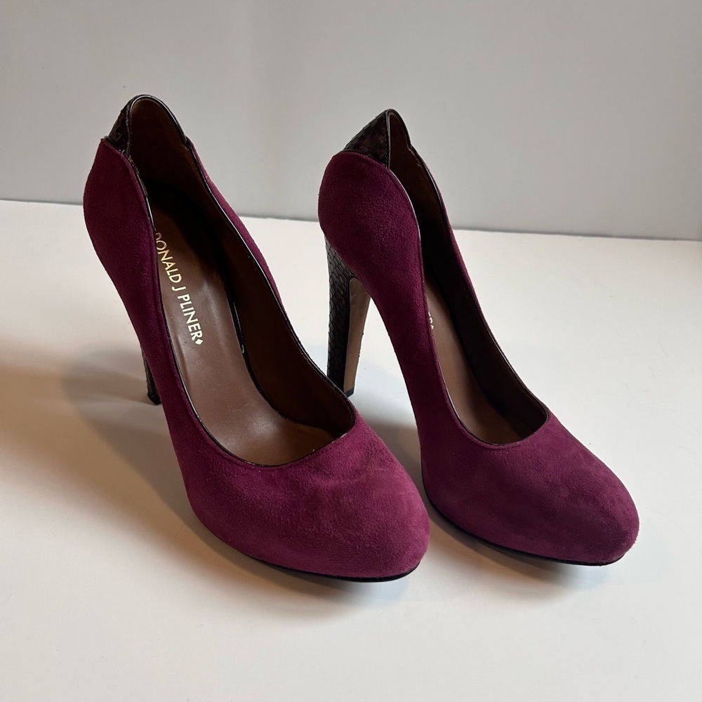 Donald J. Pliner Burgundy Suede Snakeskin Stiletto Pump Heels Italy‎ Size 6.5